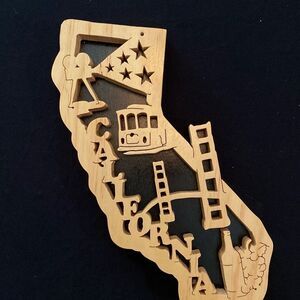 CALIFORNIA - Handcrafted
WOODEN STATE
PLAQUE -All states available - GREAT GIFT